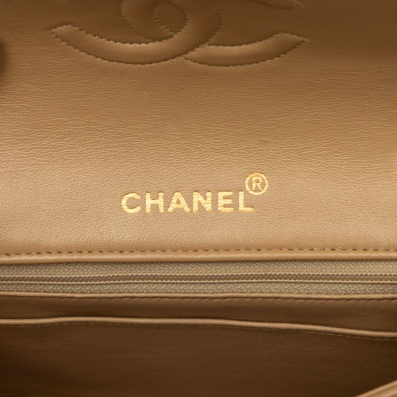 Chanel Quilted CC Logo Chain Shoulder Bag Beige Gold Lambskin — view 5