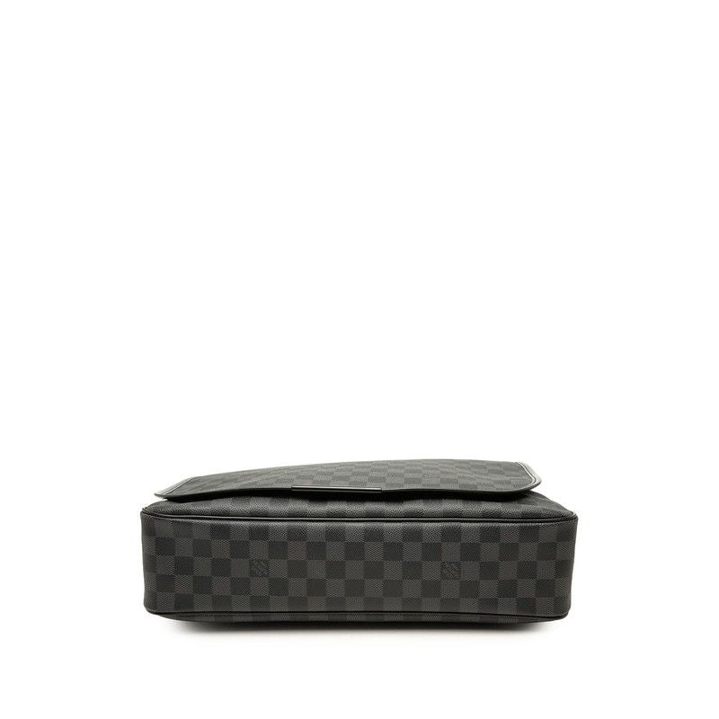 Louis Vuitton Damier Graphite Daniel GM Crossbody Shoulder Bag Black Leather — view 3
