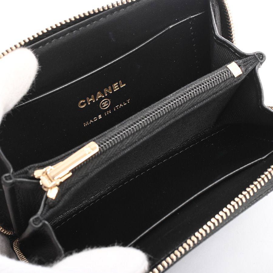 Chanel Coin Purse Zip — view 4