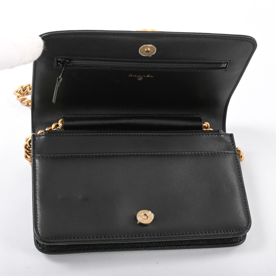 Chanel Chain Wallet Boy Shoulder Bag — view 4