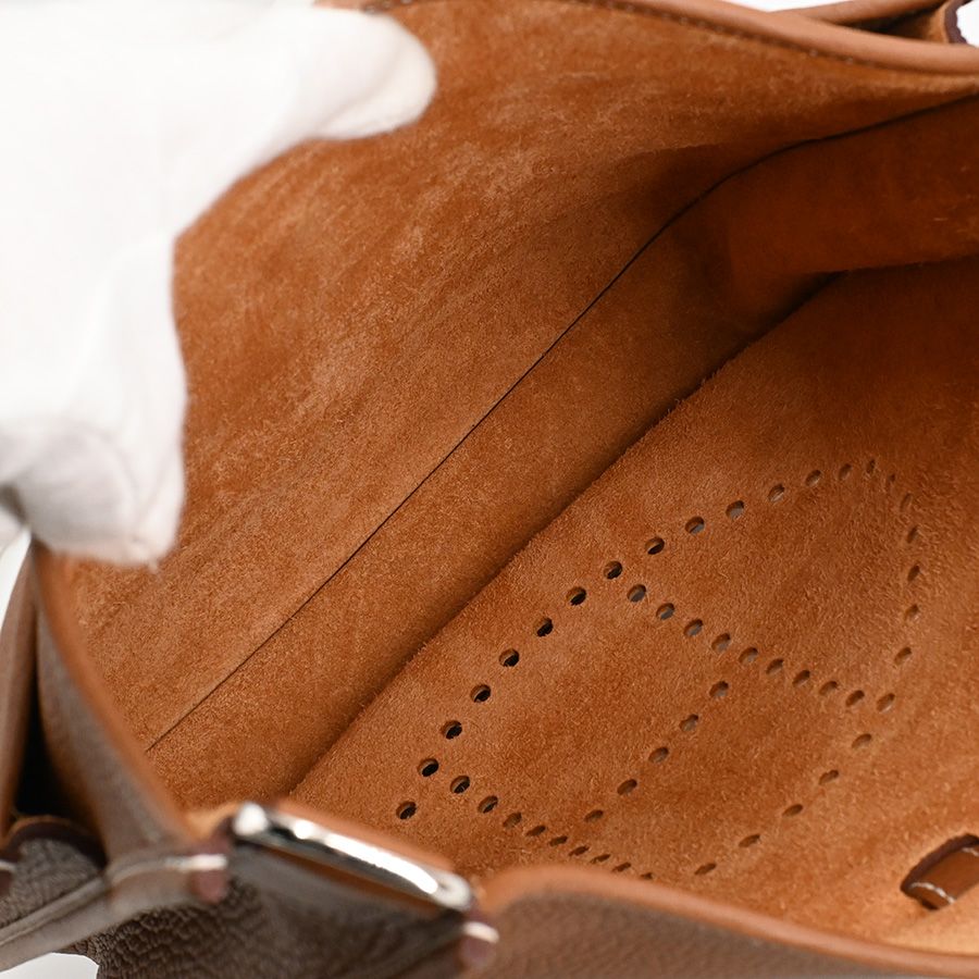 Hermes Shoulder Bag Evelyne — view 4