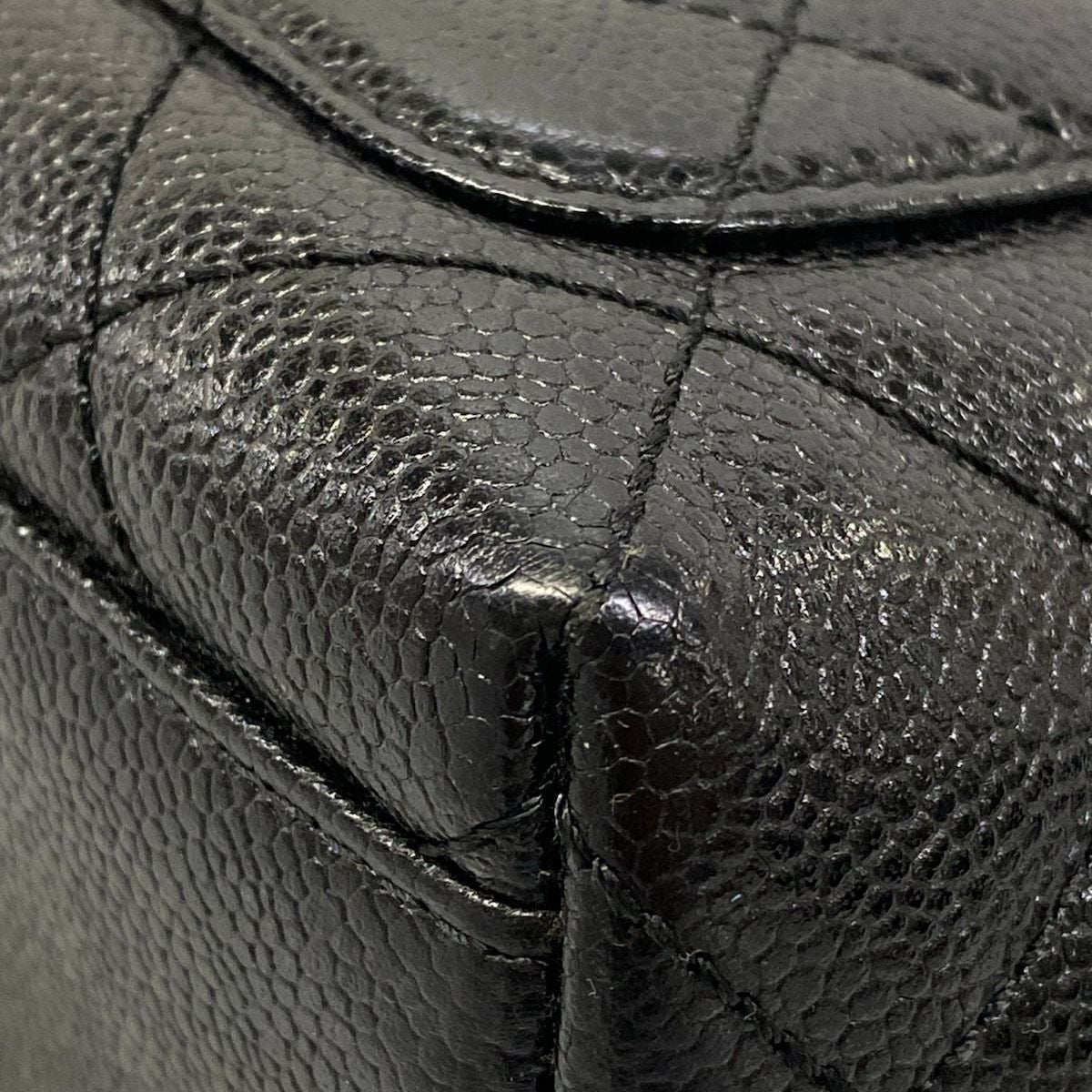 Chanel Handbag Trapezoid Bag Quilted Black Gold — view 7