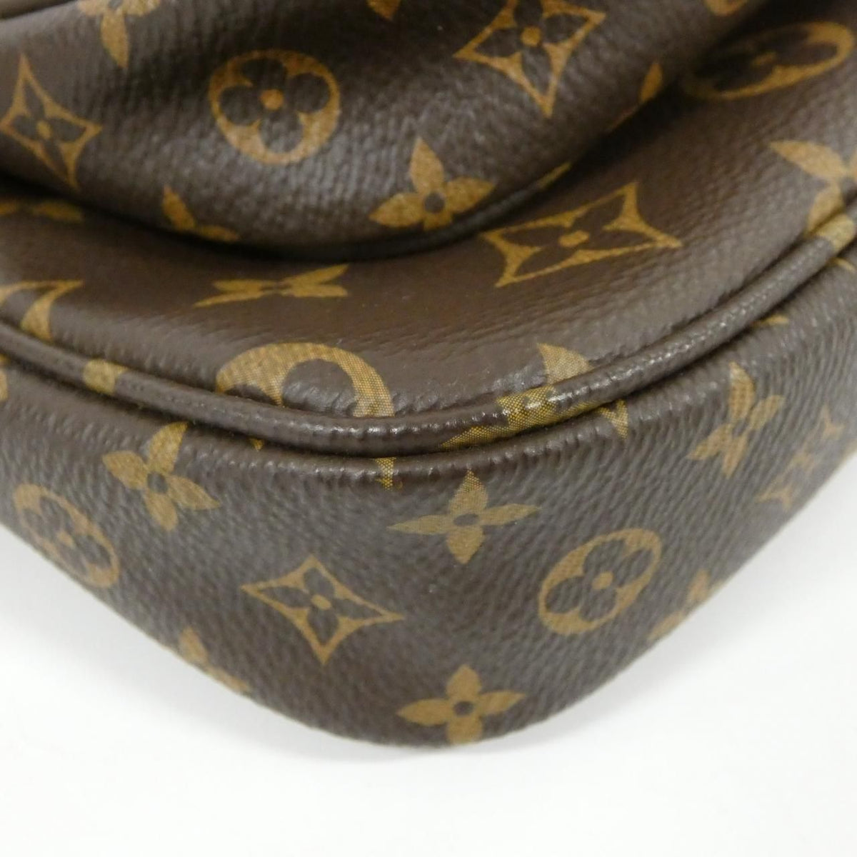 Louis Vuitton Monogram Multi Pochette Accessoires Shoulder Bag — view 3