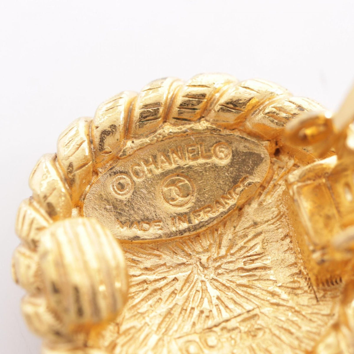 Chanel Earrings CC Logo Circle — view 3