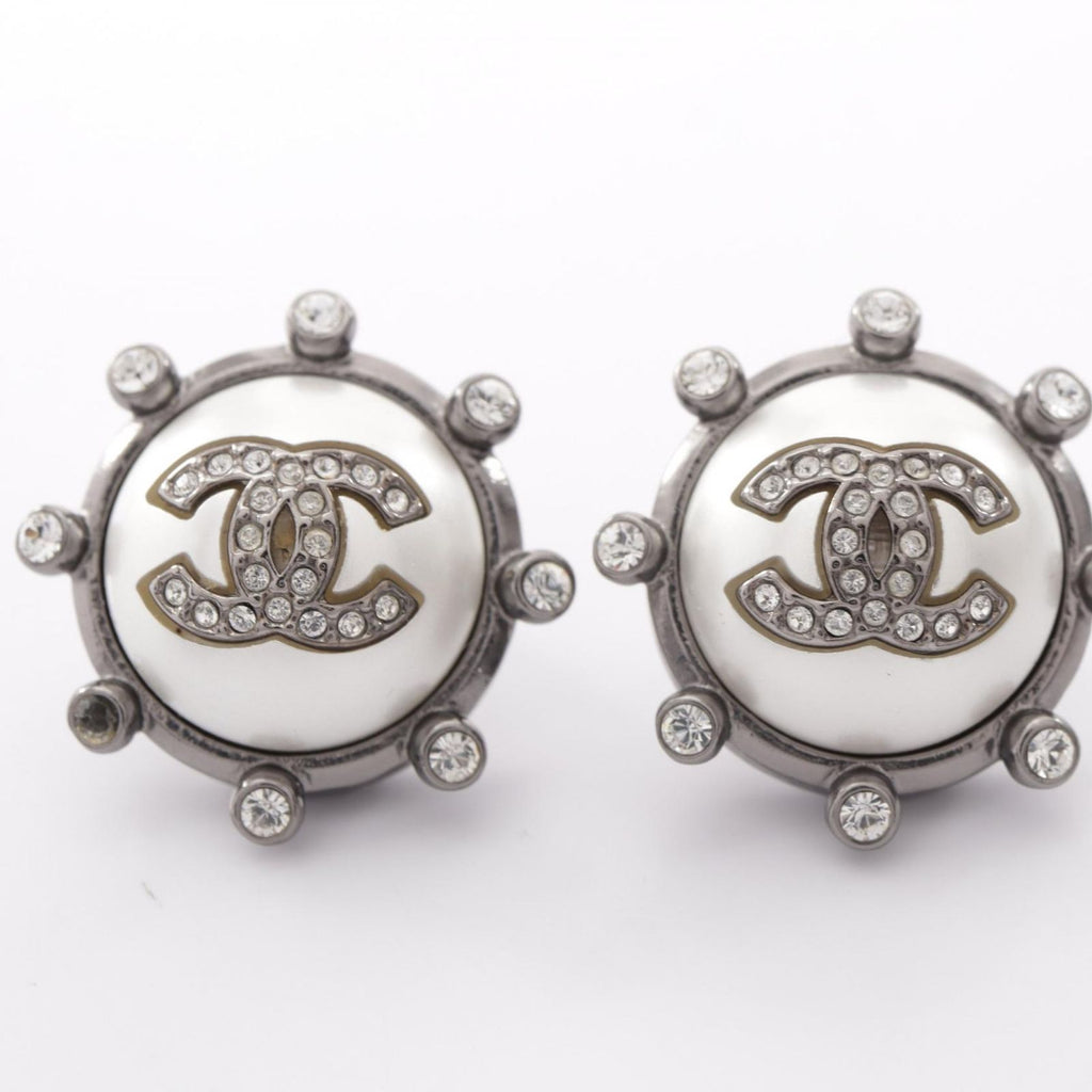 Chanel Earrings CC Logo Round — view 6