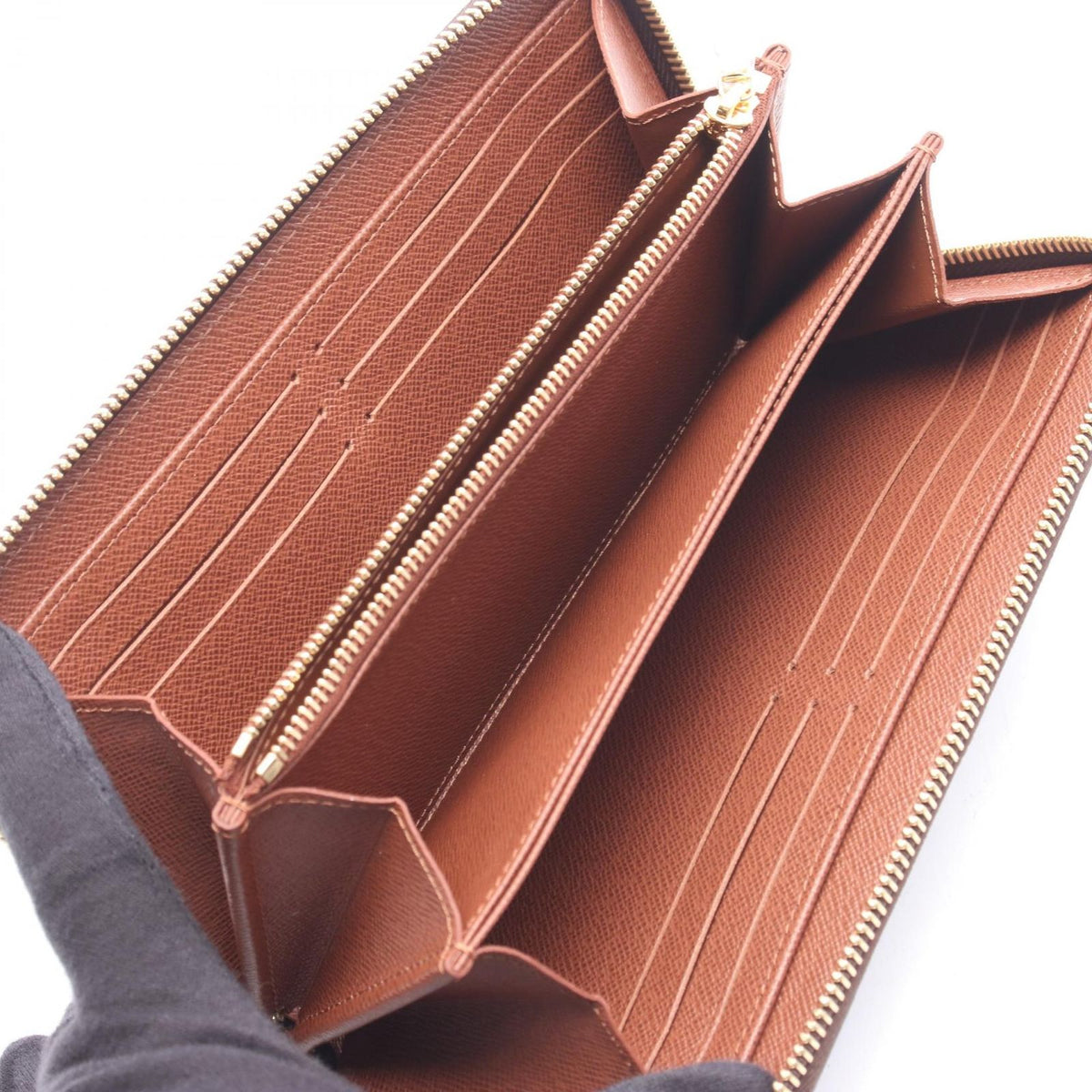 Louis Vuitton Round Wallet Zippy Canvas — view 3