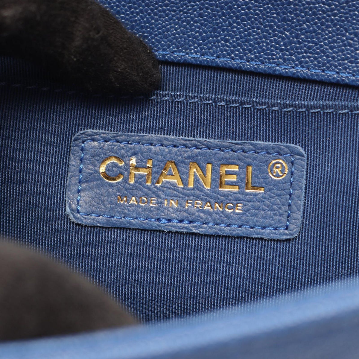 Chanel Shoulder Bag Boy Small Blue Caviar Leather Chain — view 4