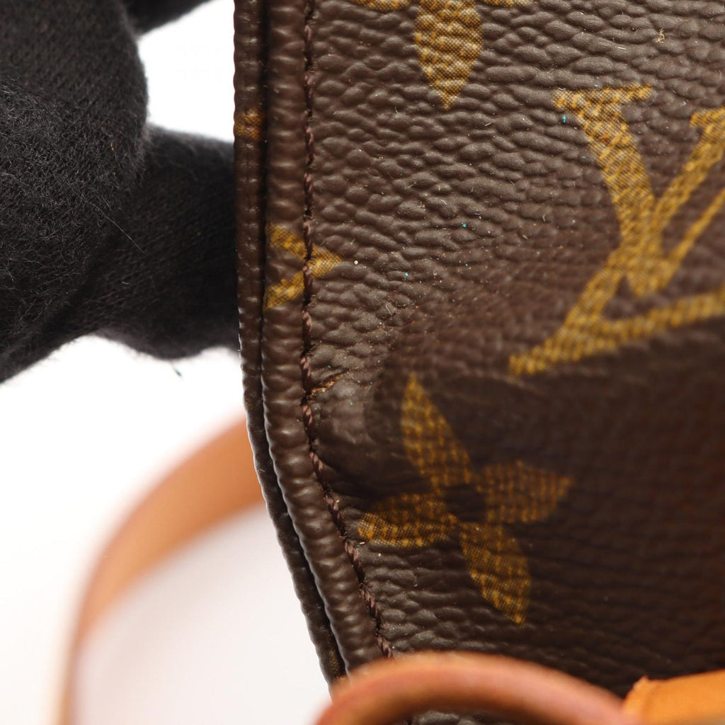 Louis Vuitton Shoulder Bag Cartouchiere MM Leather — view 6