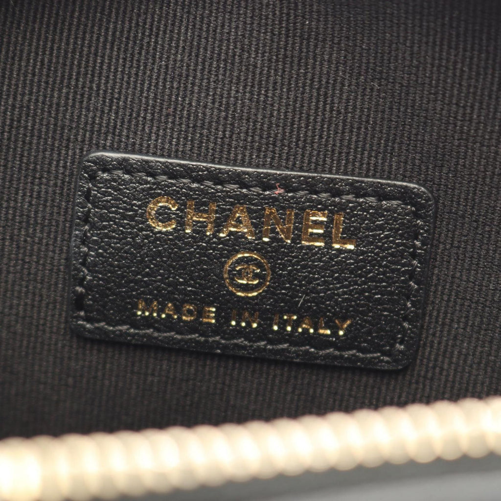 Chanel Shoulder Bag Heart Chain Clutch Black Lambskin Quilted Shape — view 4