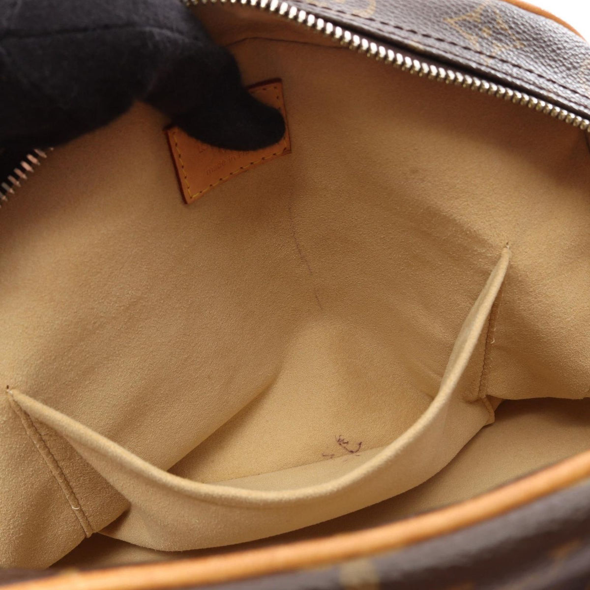 Louis Vuitton Handbag Manhattan PM Monogram Leather — view 5