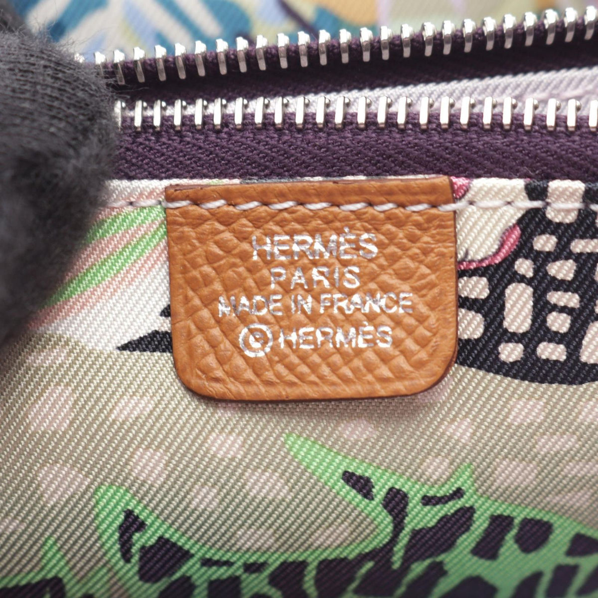 Hermes Round Wallet Azap Compact Silk'in Gold Leather — view 4