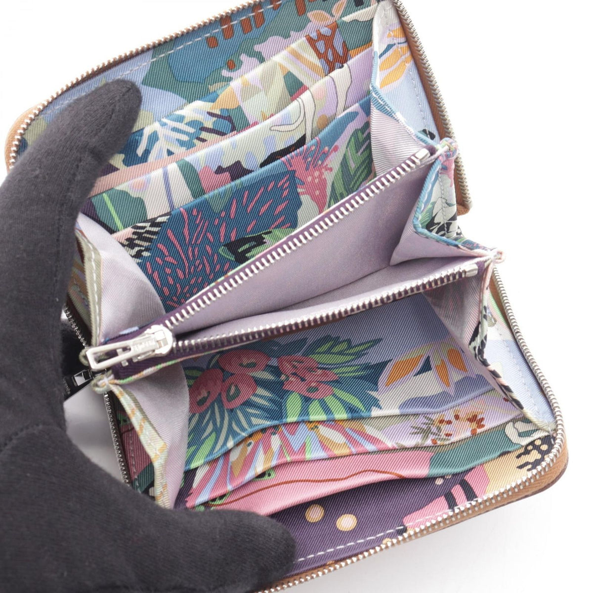 Hermes Round Wallet Azap Compact Silk'in Gold Leather — view 3