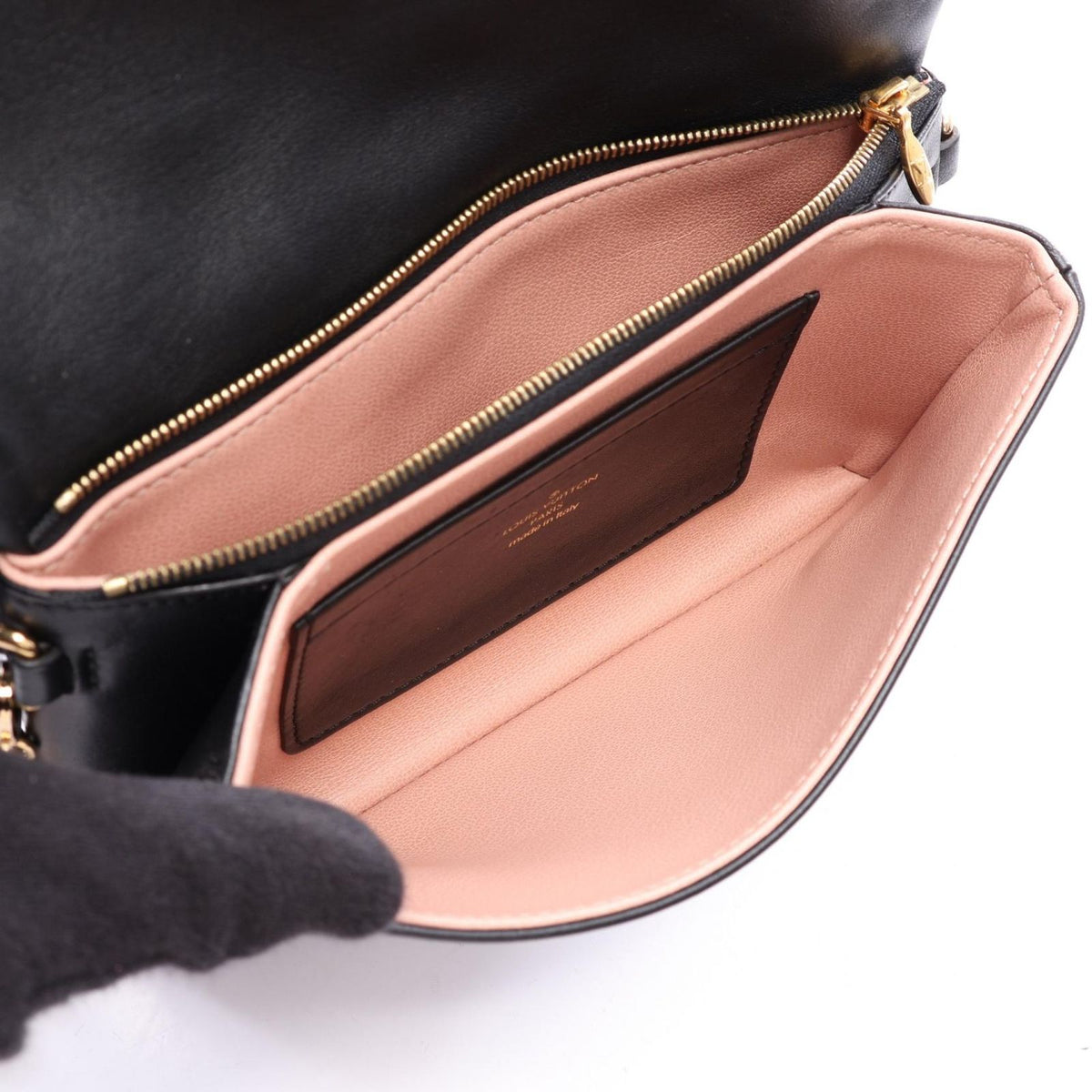 Louis Vuitton Shoulder Bag Pochette Coussin Noir Lambskin Coussins — view 3