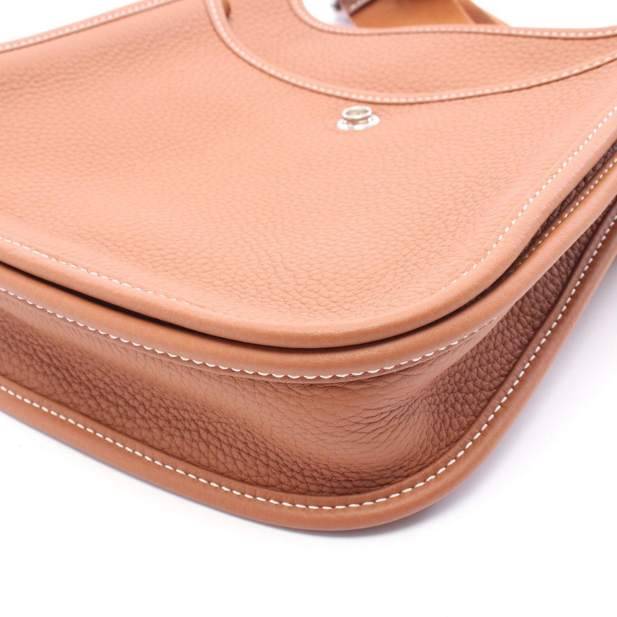 Hermes Shoulder Bag Evelyne 23 Gold — view 6