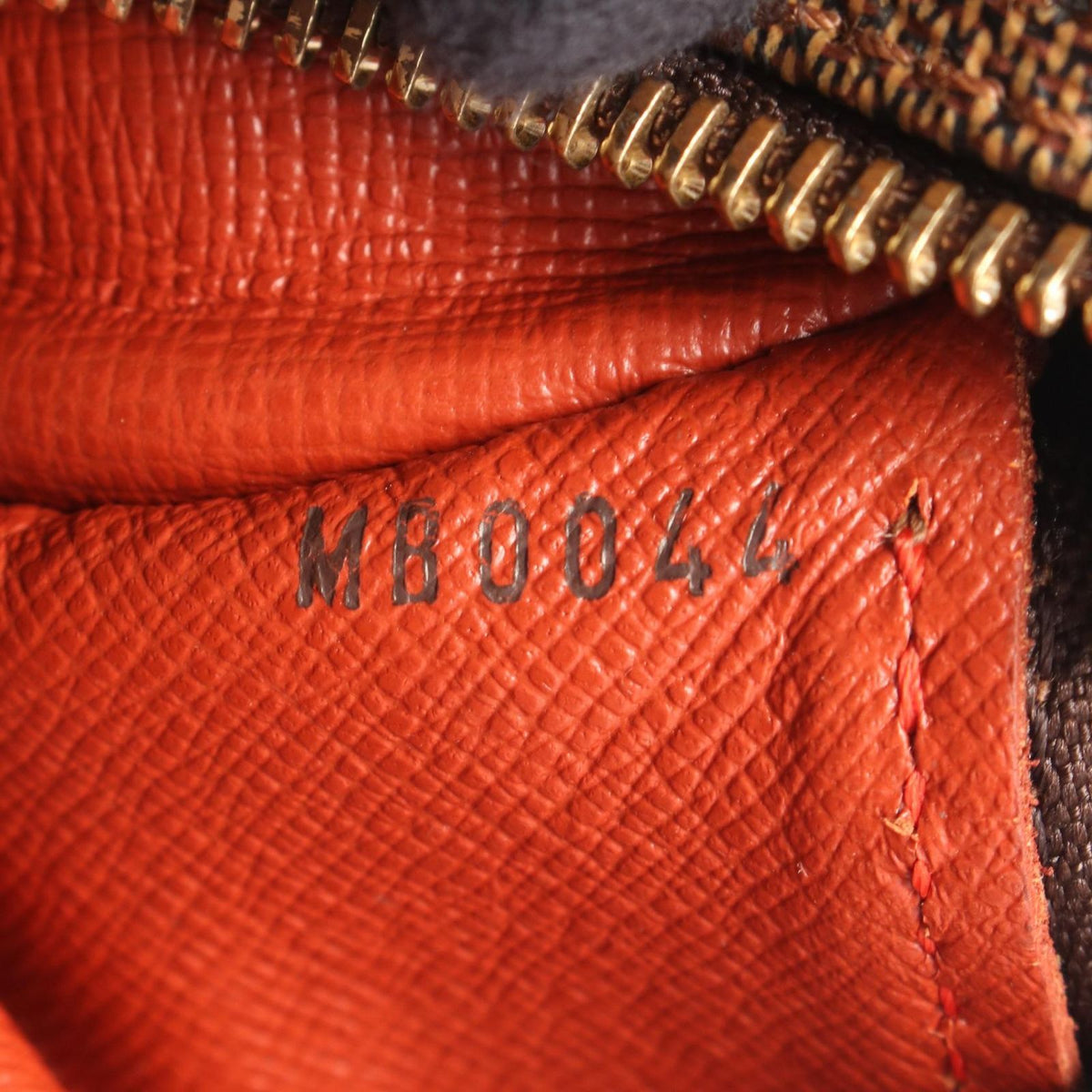 Louis Vuitton Handbag Papillon 30 Leather GM — view 5