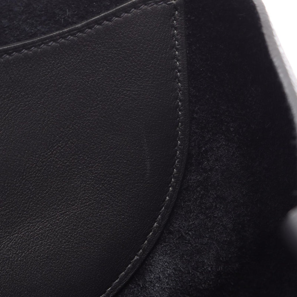 Hermes Handbag in the Loop 23 Canvas — view 6
