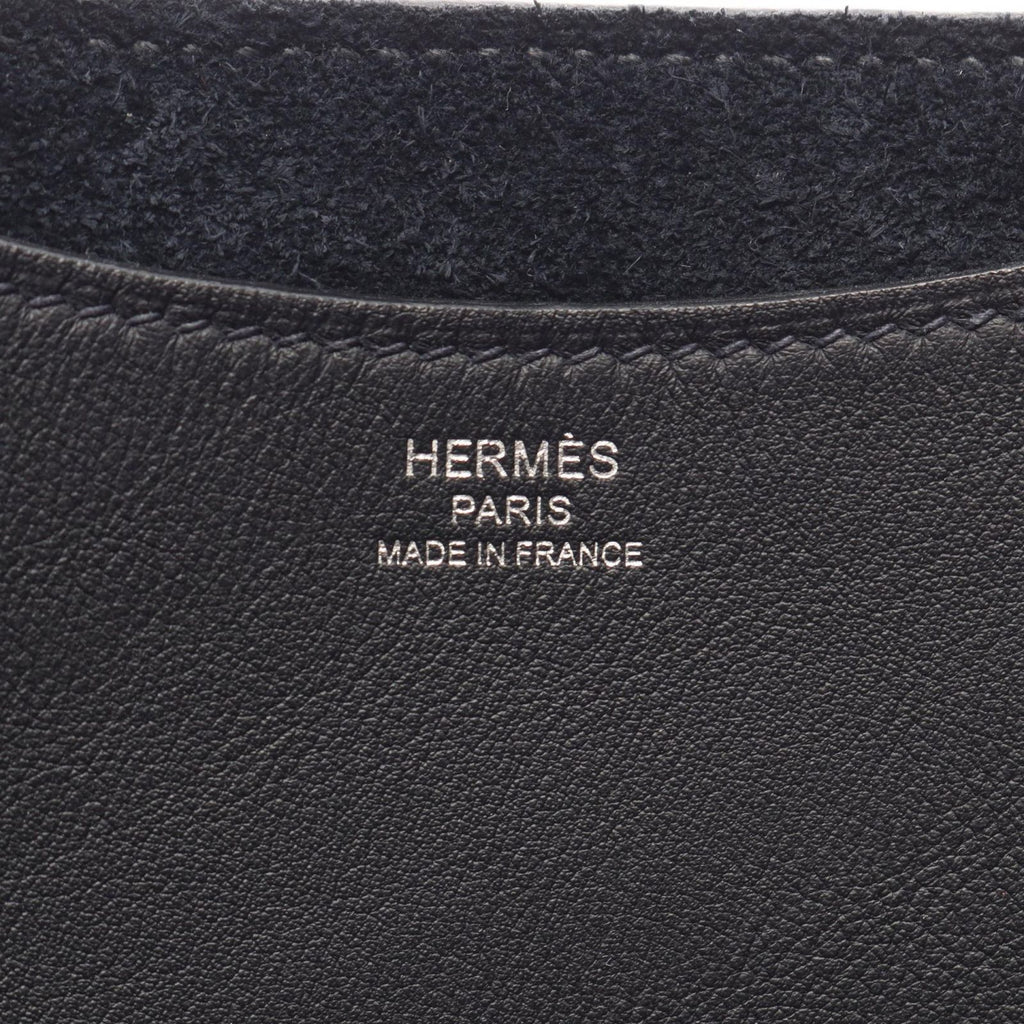 Hermes Handbag in the Loop 23 Canvas — view 4