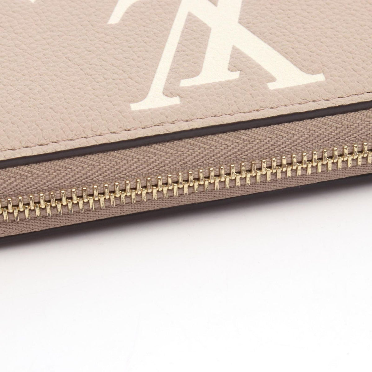 Louis Vuitton Round Wallet Zippy Bicolor Monogram Empreinte Tourterelle Cream — view 8