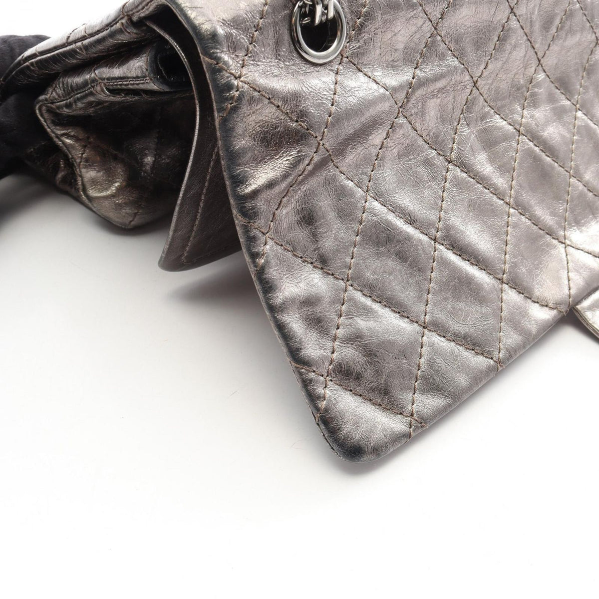 Chanel Shoulder Bag 2.55 Quilted Maxi Double Flap Silver Calfskin Chain — view 7