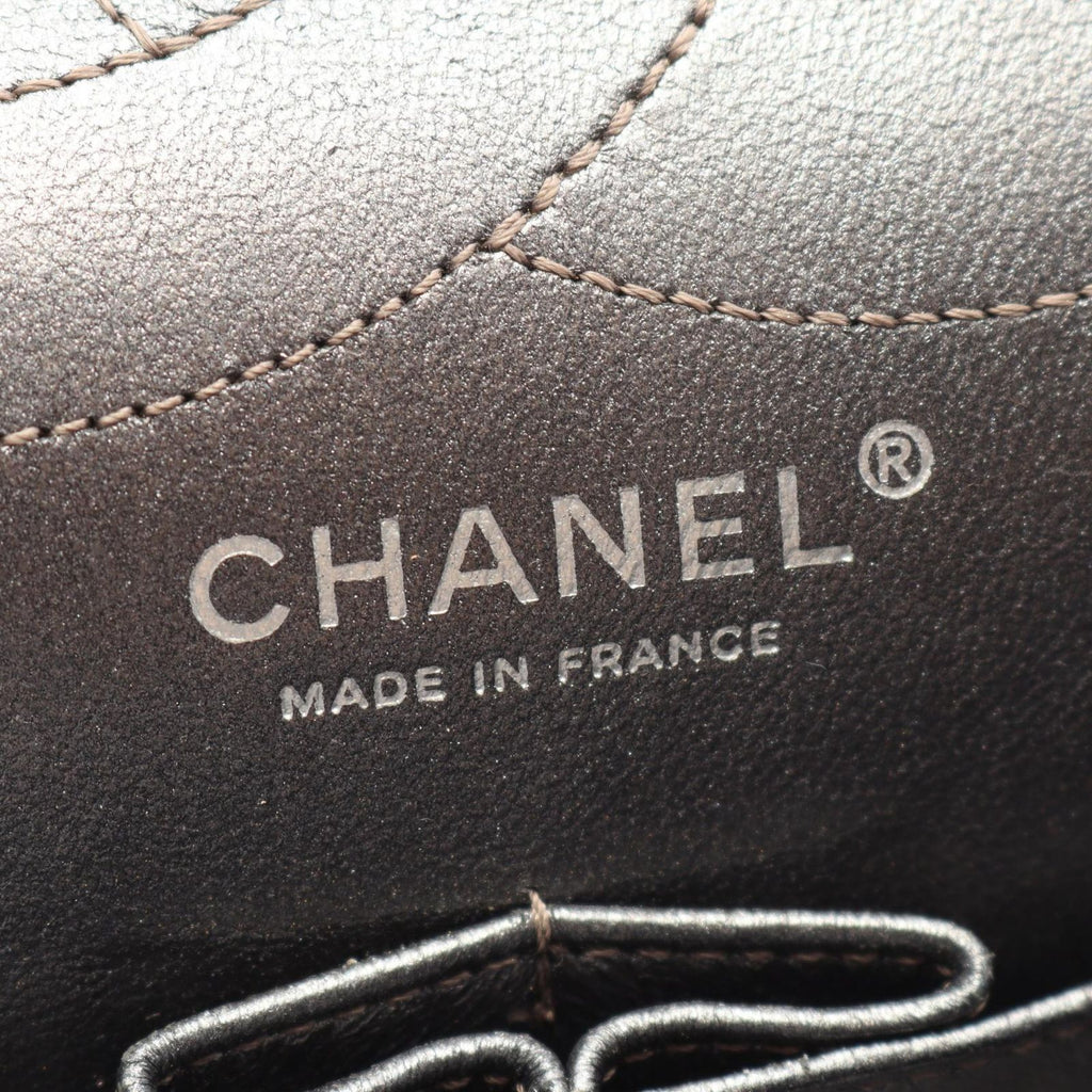 Chanel Shoulder Bag 2.55 Quilted Maxi Double Flap Silver Calfskin Chain — view 4