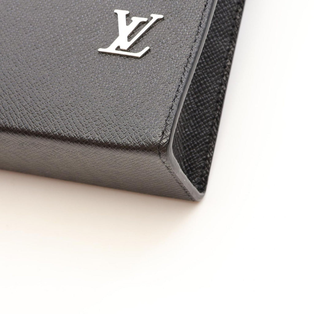 Louis Vuitton Clutch Pochette Voyage Noir Leather — view 6