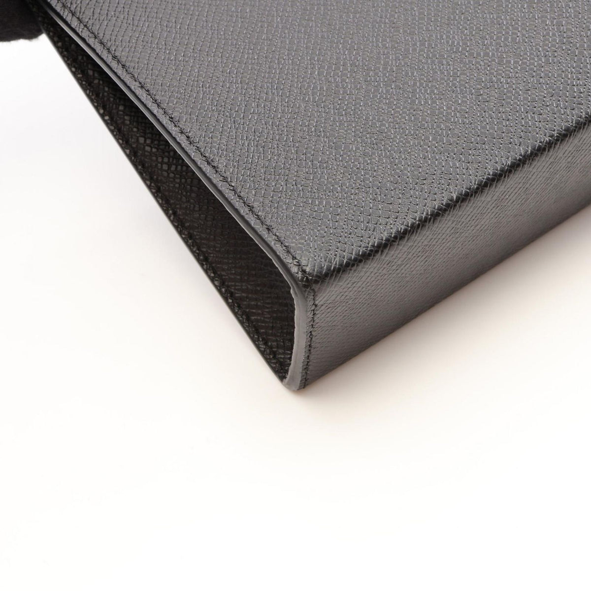 Louis Vuitton Clutch Pochette Voyage Noir Leather — view 5