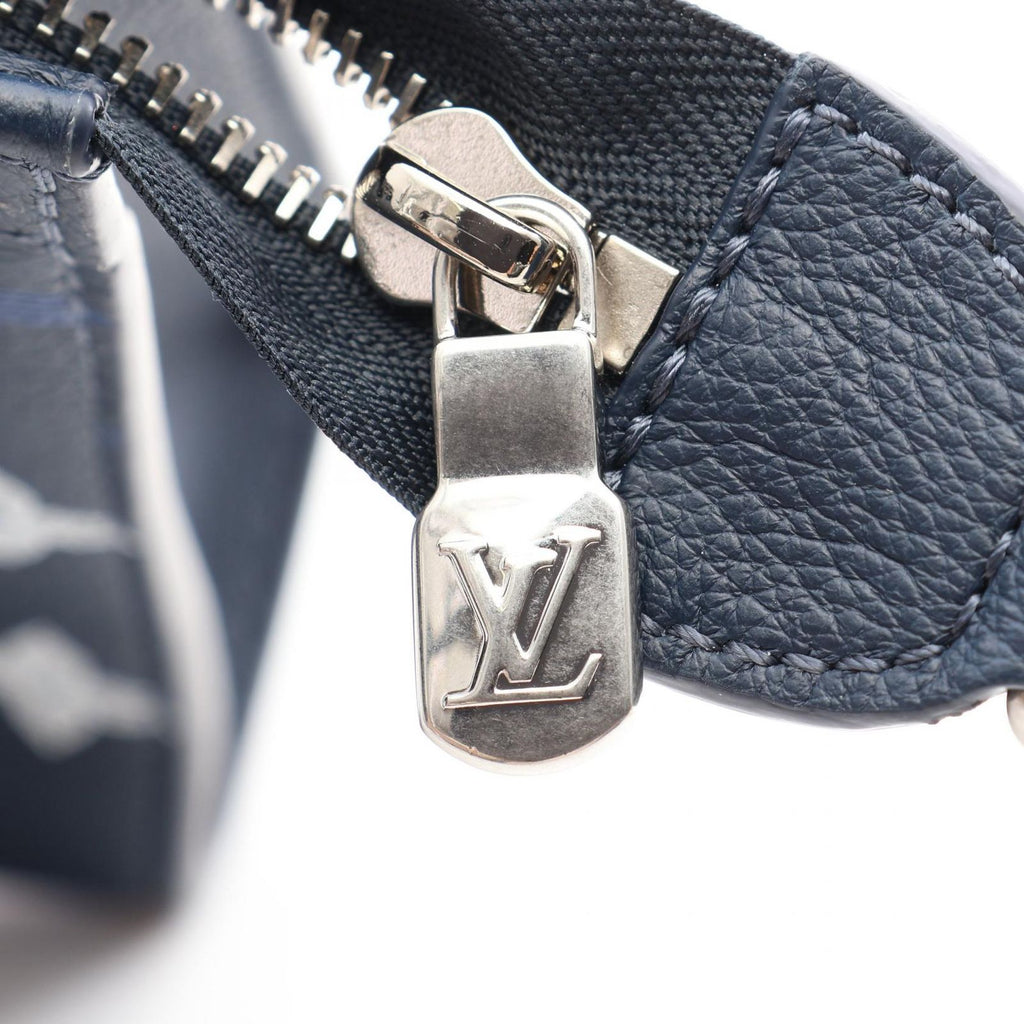 Louis Vuitton Shoulder Bag Gaston Wearable Wallet Navy Blue Leather — view 8
