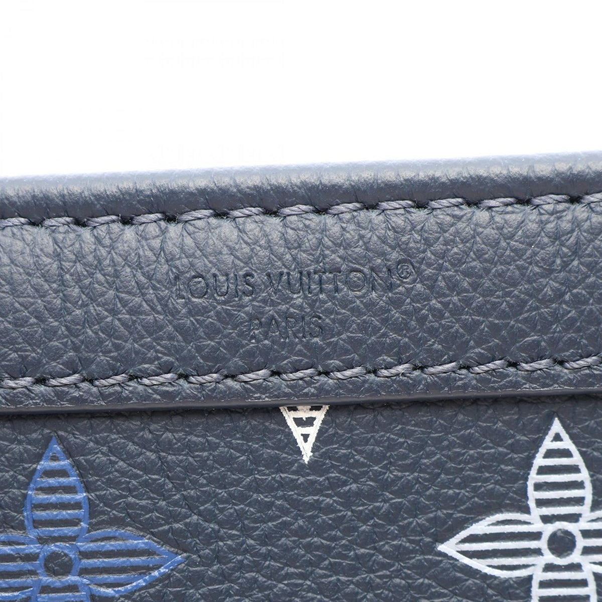 Louis Vuitton Shoulder Bag Gaston Wearable Wallet Navy Blue Leather — view 4