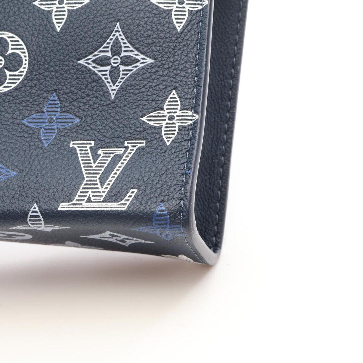 Louis Vuitton Shoulder Bag Gaston Wearable Wallet Navy Blue Leather — view 6