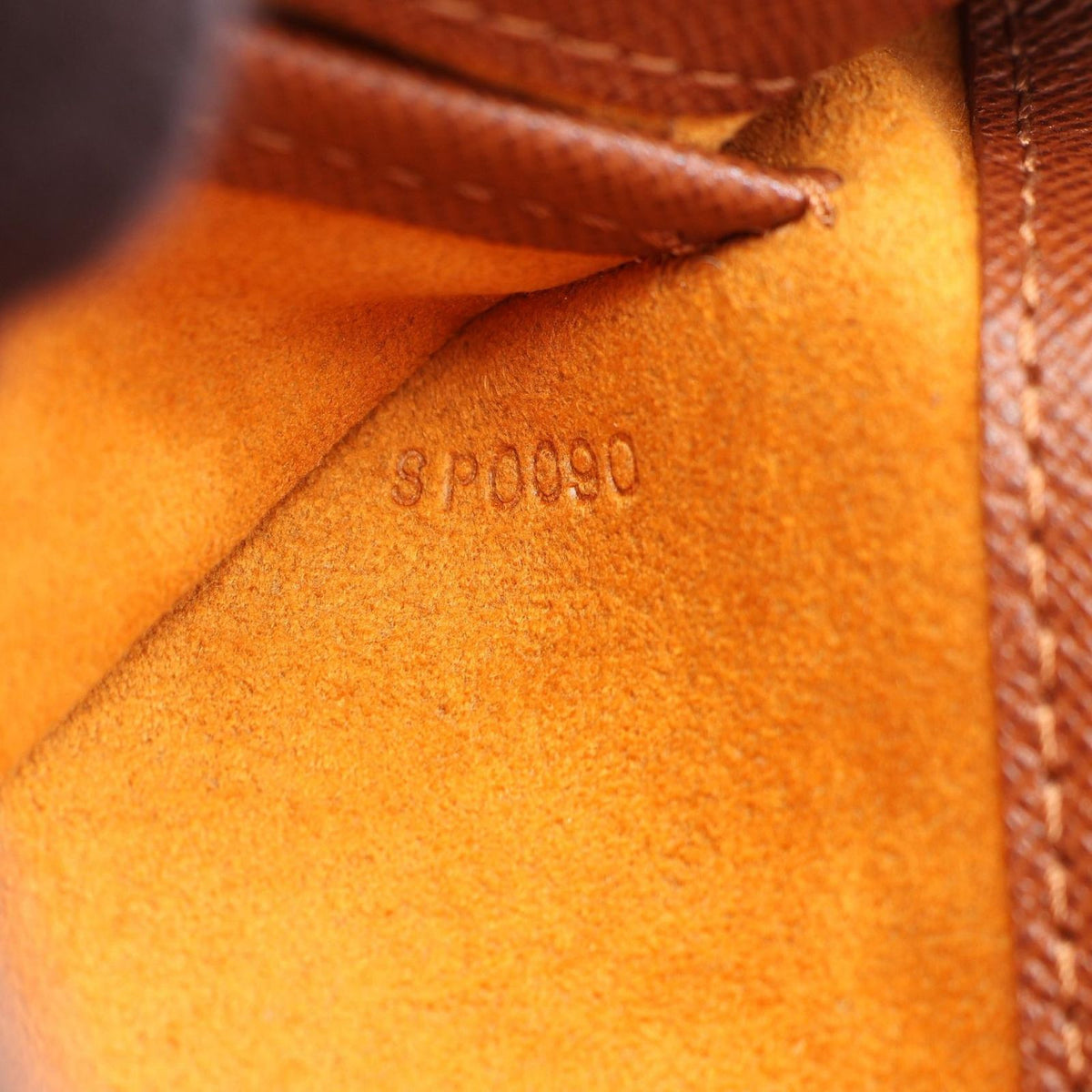 Louis Vuitton Shoulder Bag Musette Tango Short Strap Leather — view 5