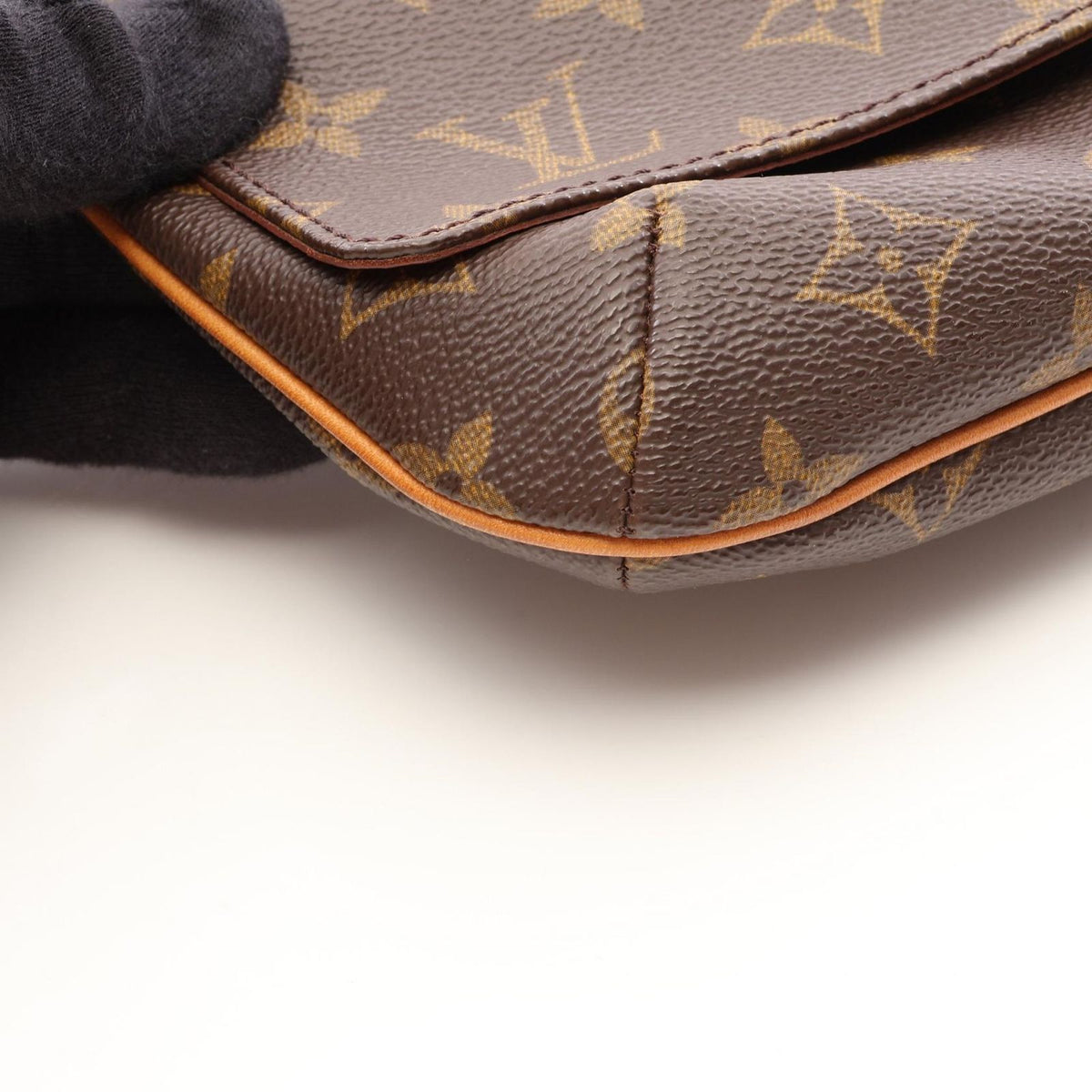 Louis Vuitton Shoulder Bag Musette Tango Short Strap Leather — view 6
