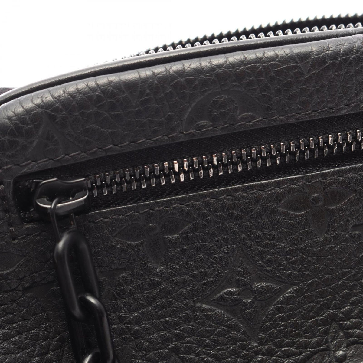 Louis Vuitton Clutch Pochette Volga Noir Leather — view 6