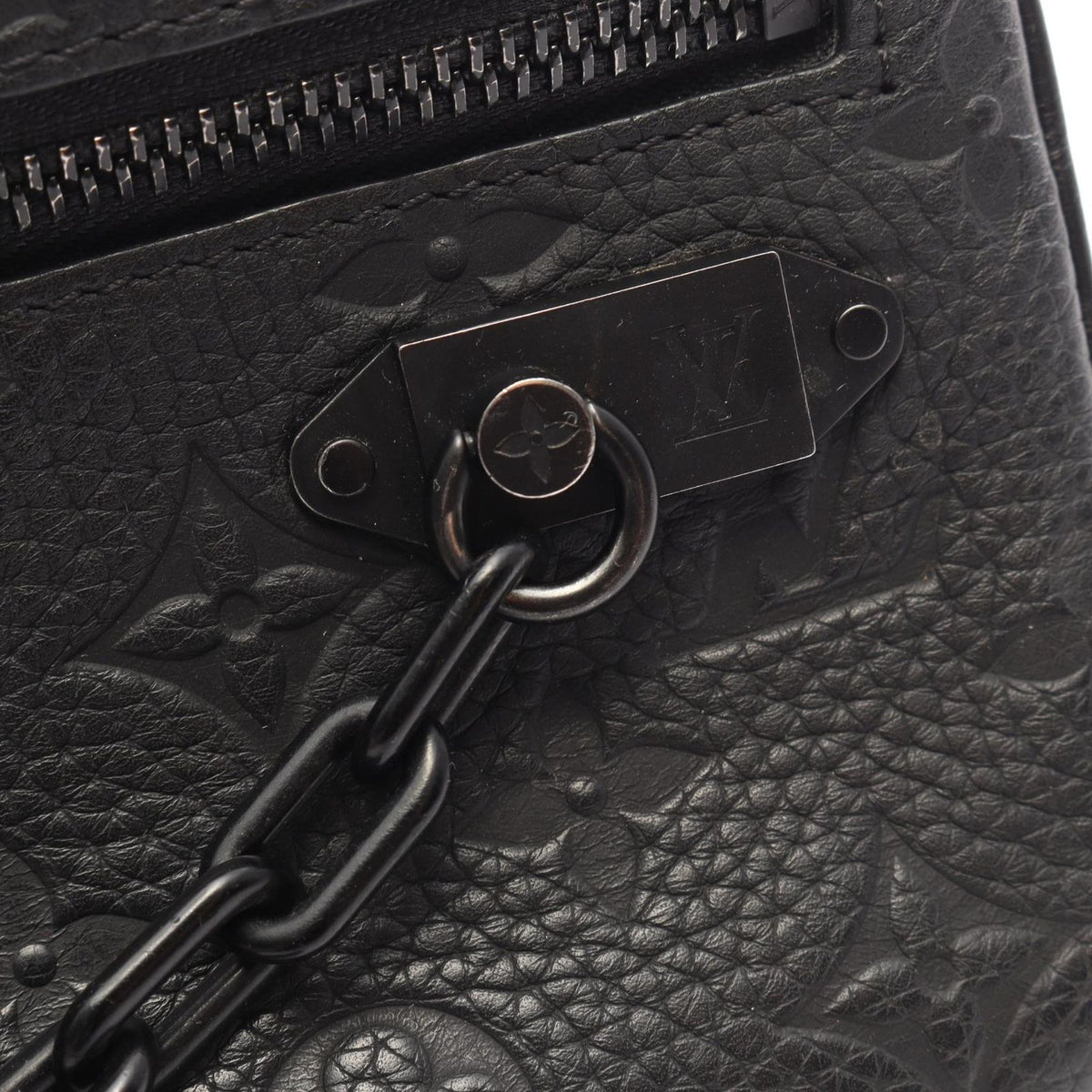 Louis Vuitton Clutch Pochette Volga Noir Leather — view 7