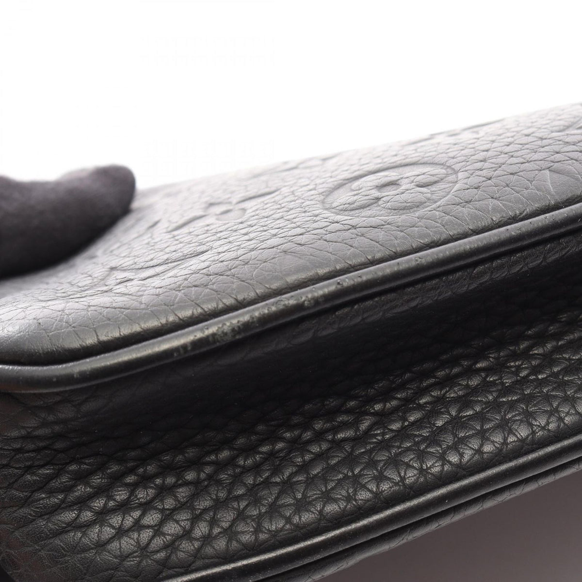 Louis Vuitton Clutch Pochette Volga Noir Leather — view 8