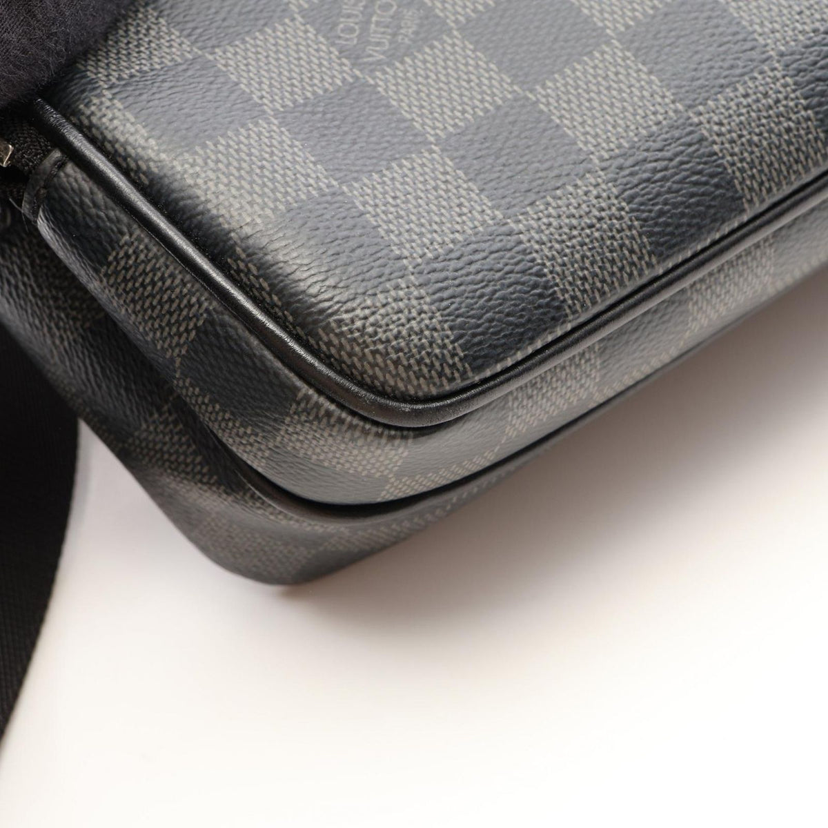 Louis Vuitton Shoulder Bag Trocadero Messenger PM Leather — view 7