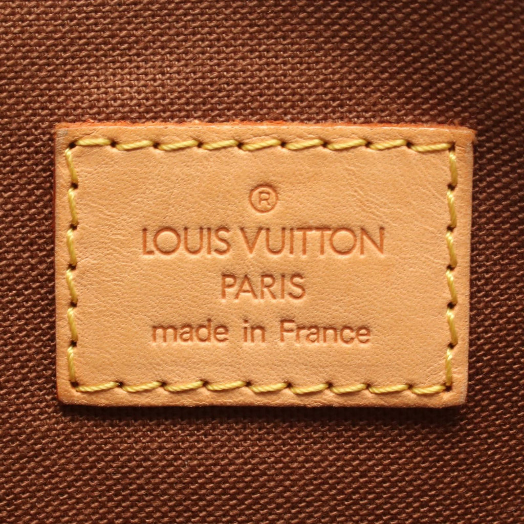 Louis Vuitton Handbag Batignolles Leather — view 4