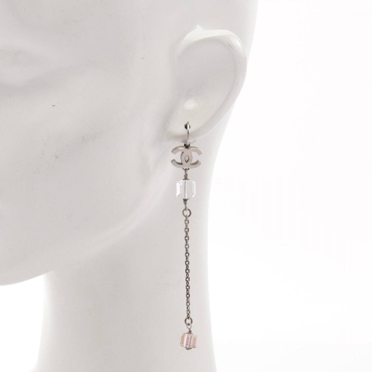 Chanel Earrings CC Logo Cube — view 4