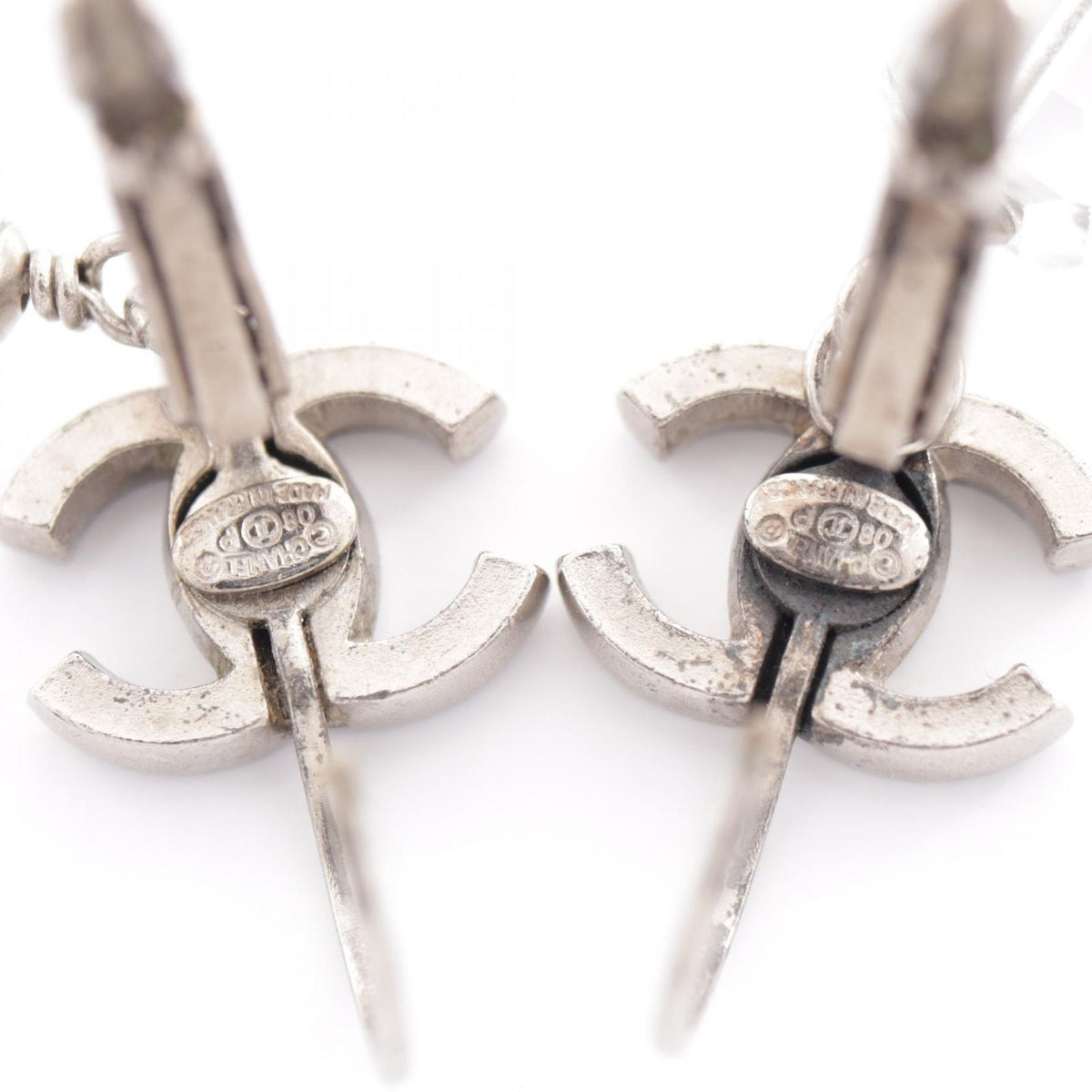 Chanel Earrings CC Logo Cube — view 5