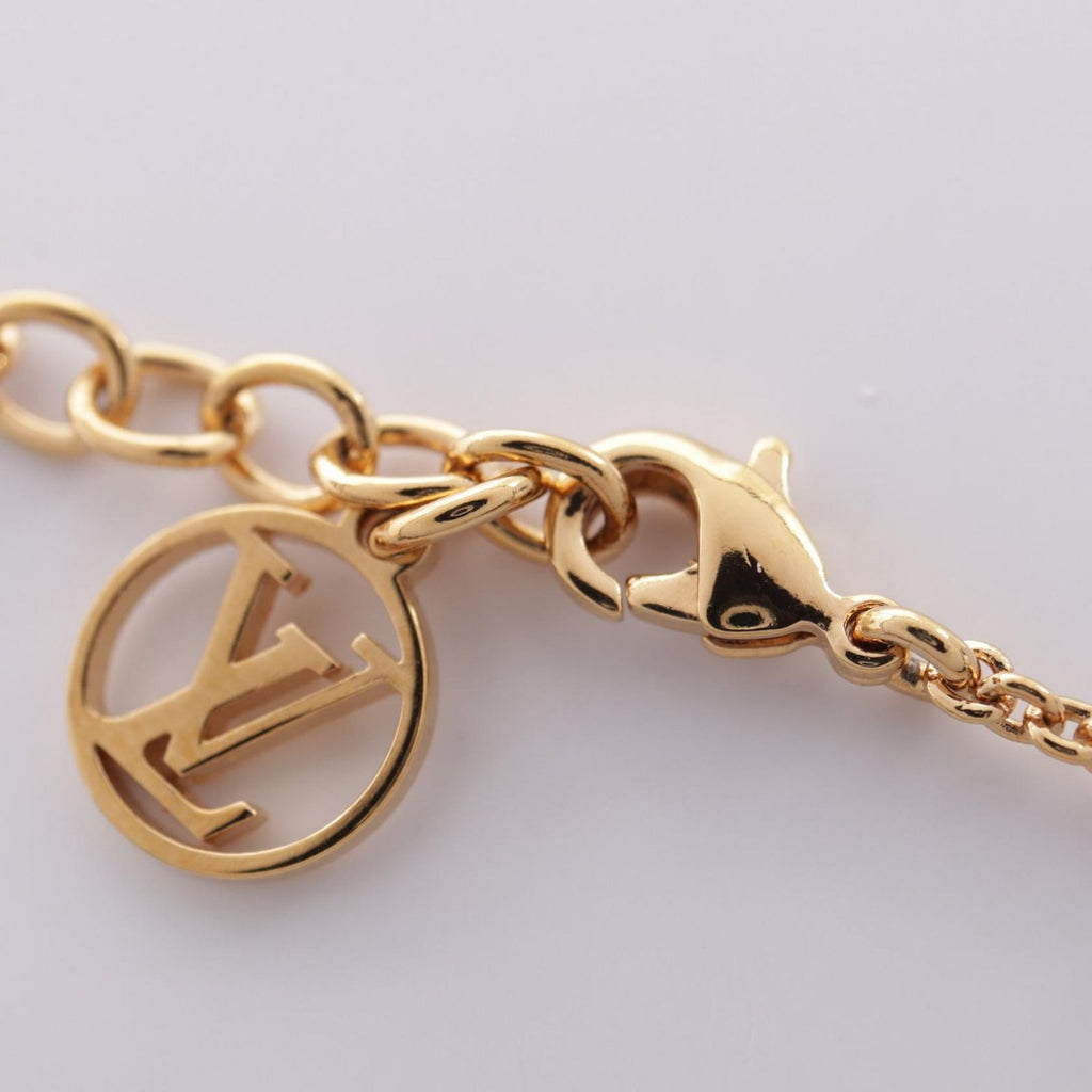 Louis Vuitton Necklace Essential V-neck — view 4