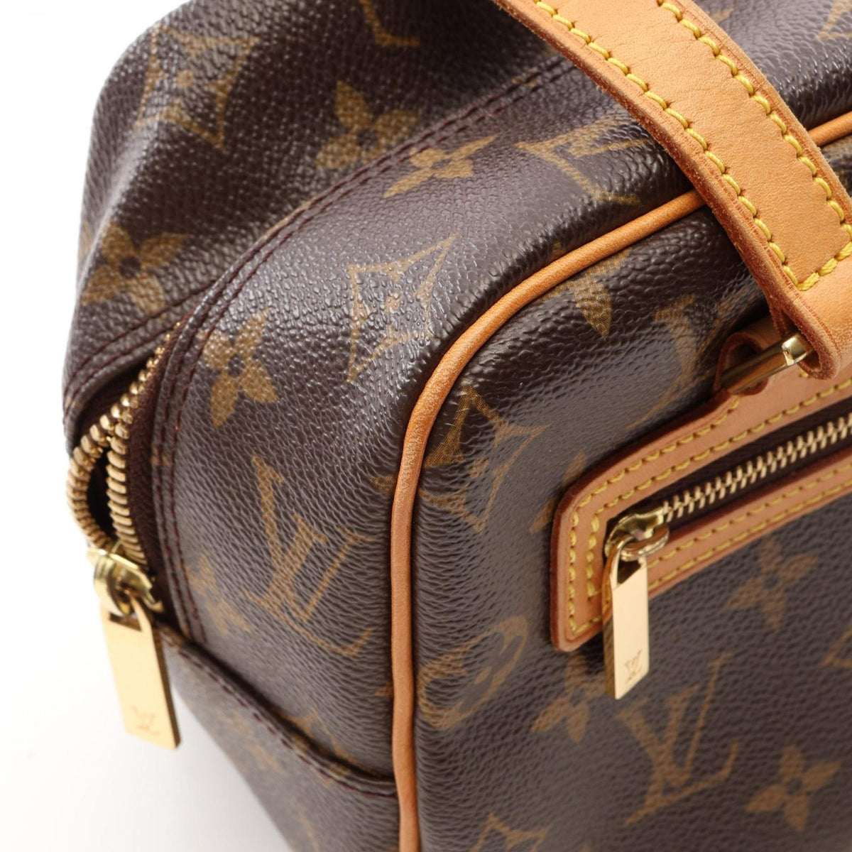 Louis Vuitton Shoulder Bag Cite MM Leather — view 8