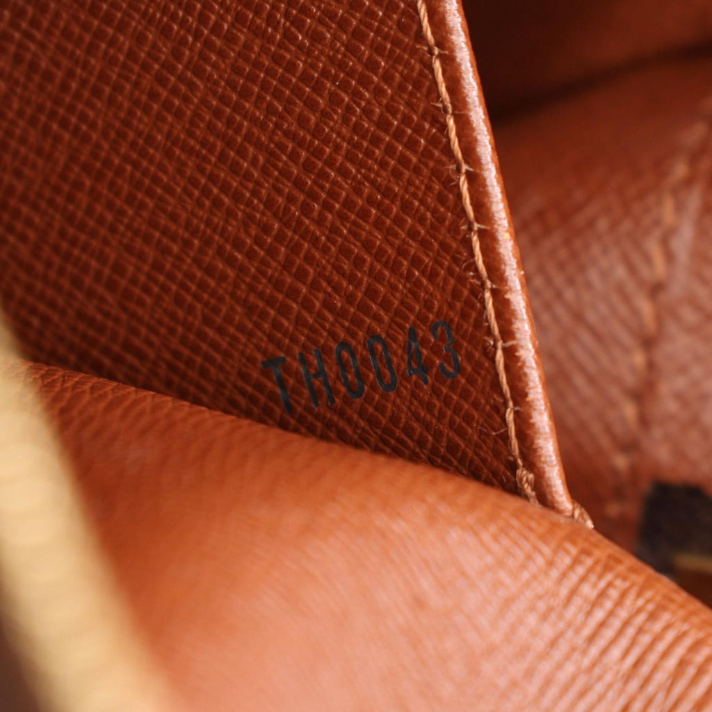 Louis Vuitton Shoulder Bag Cite MM Leather — view 5