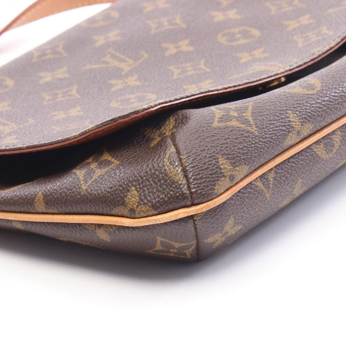 Louis Vuitton Shoulder Bag Musette Tango Short Strap Leather — view 8