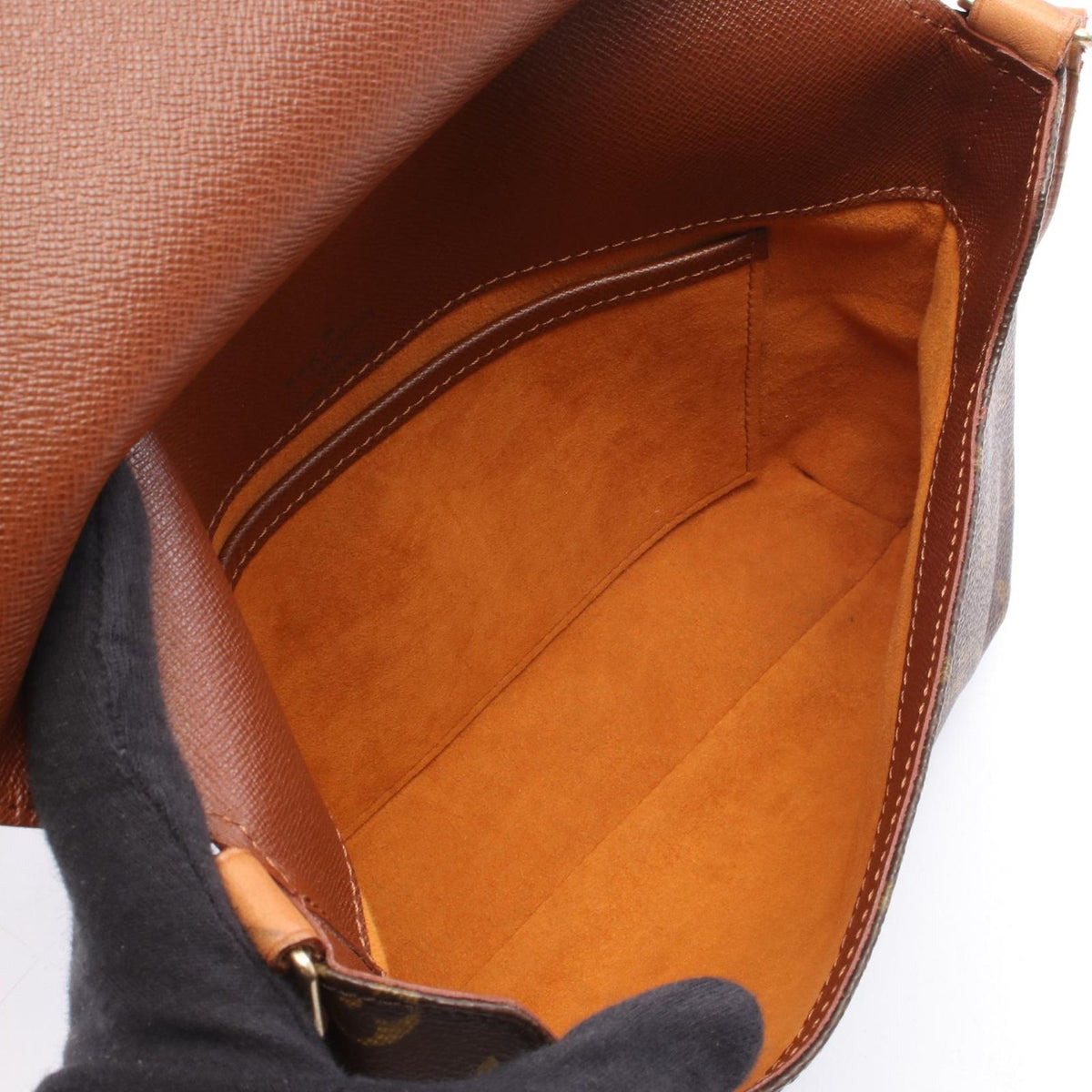 Louis Vuitton Shoulder Bag Musette Tango Short Strap Leather — view 3
