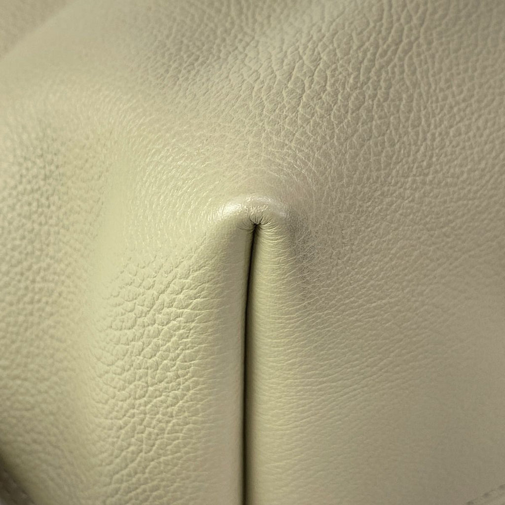 Louis Vuitton Shoulder Bag Collection Line Lowkey Hobo MM Clay Leather Cowhide — view 7