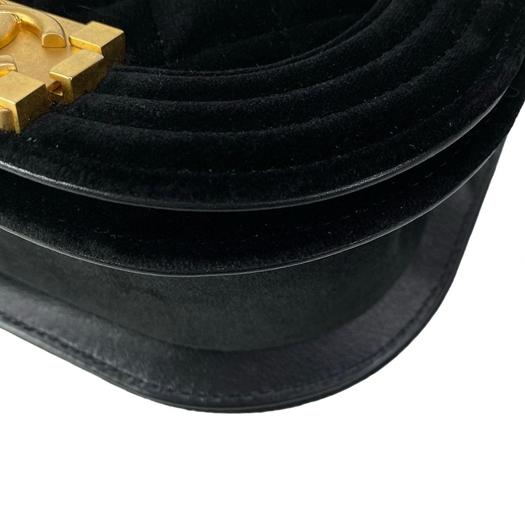 Chanel Shoulder Bag Boy Quilted Black Gold — view 6