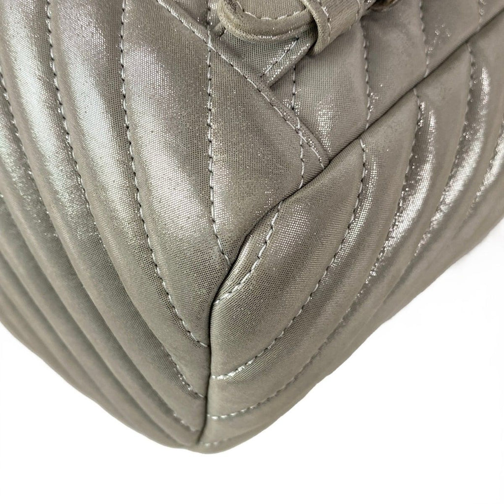 Chanel Backpack V-stitch Silver Leather — view 8