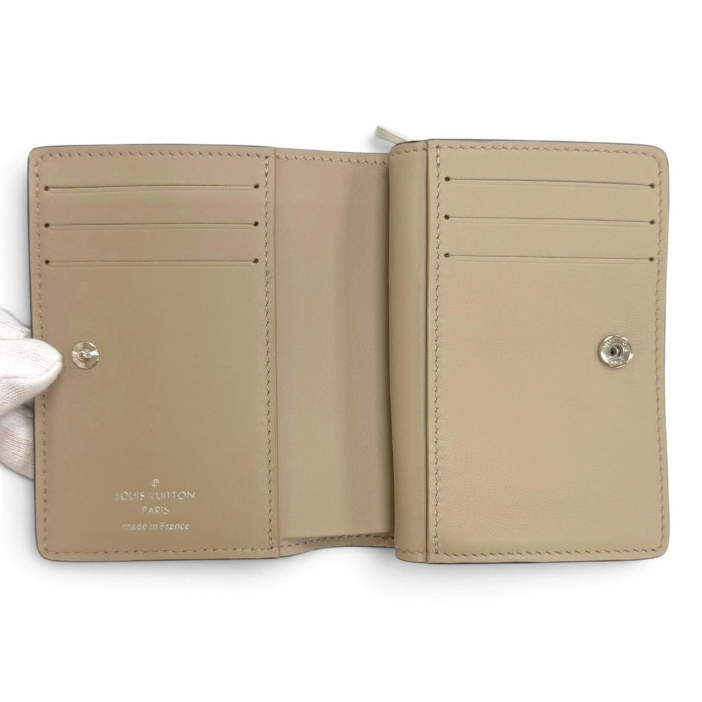 Louis Vuitton Portefeuille Clair Monogram Mahina Galet Bifold Wallet Silver — view 5