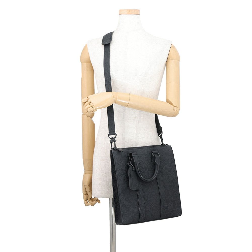 Louis Vuitton Handbag Monogram Taurillon Sac Plat Cross 2-Way Black — view 5