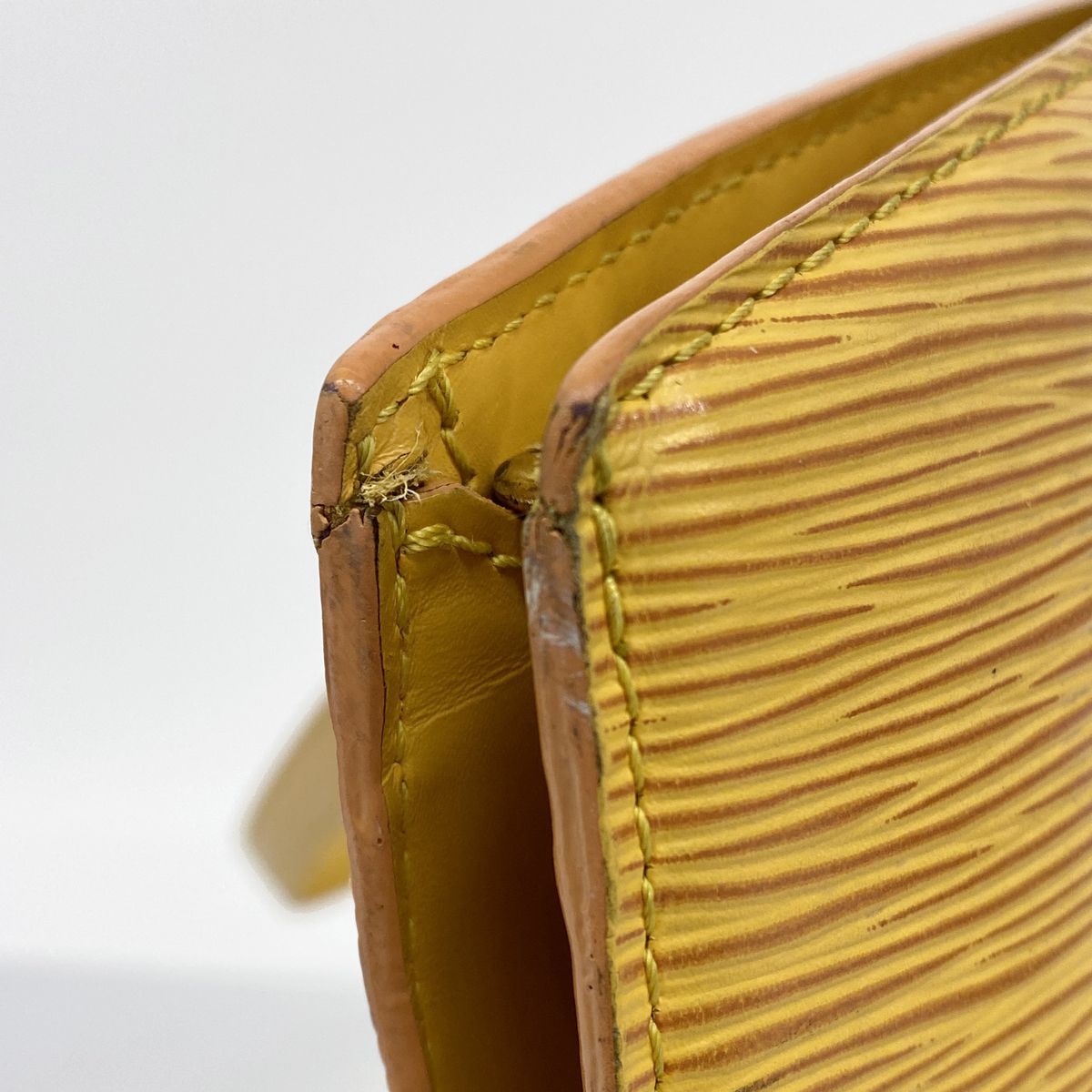 Louis Vuitton Shoulder Bag Epi Saint Jacques Shopping Jaune — view 8