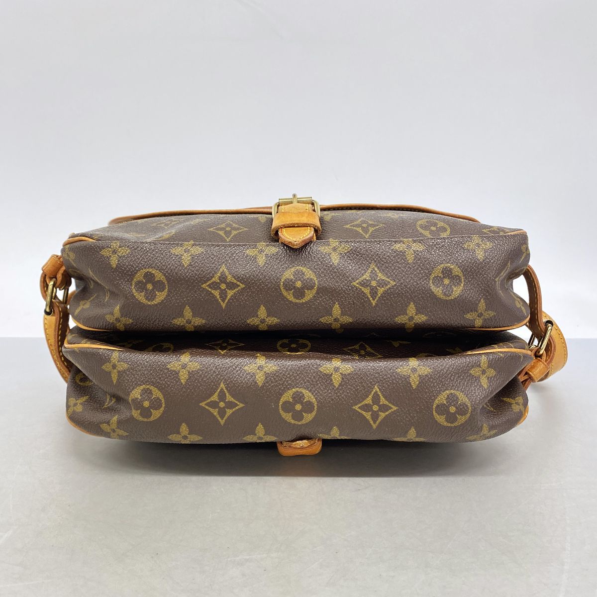 Louis Vuitton Shoulder Bag Monogram Saumur 30 Brown — view 3